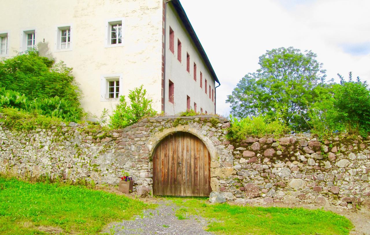 Schloss Manndorf Gaestehaus Kotschach-Mauthen Luaran gambar